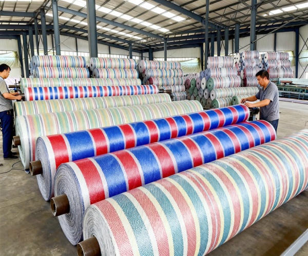 彩条布是篷布的一种防水材料